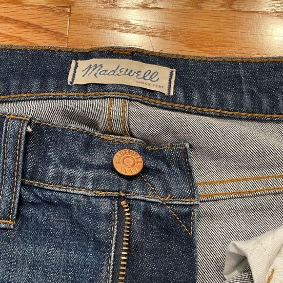 Madewell Distressed Slim BoyJean Size 25 Medium Wash - Picture 3 of 5